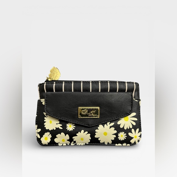 Betsey Johnson Daisy Pouch/Wallet - Picture 1 of 9